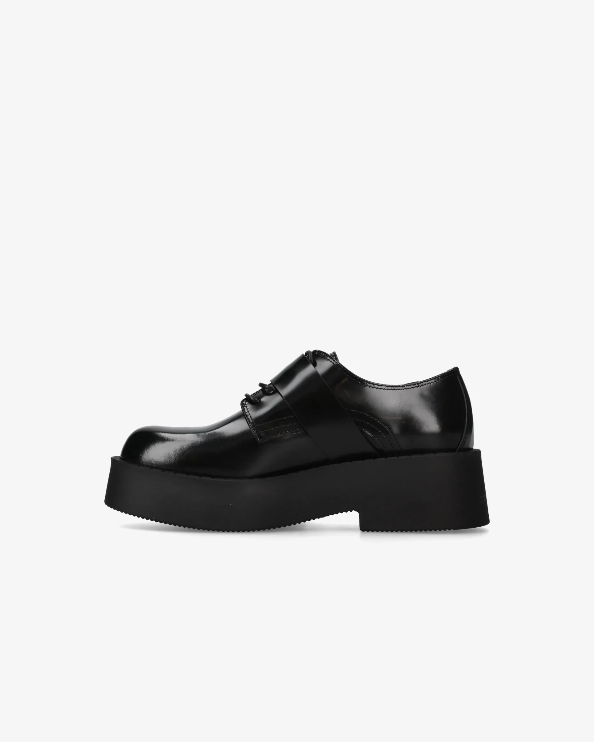 Premiata Derby in vitello mousse nero>Donna Stringate