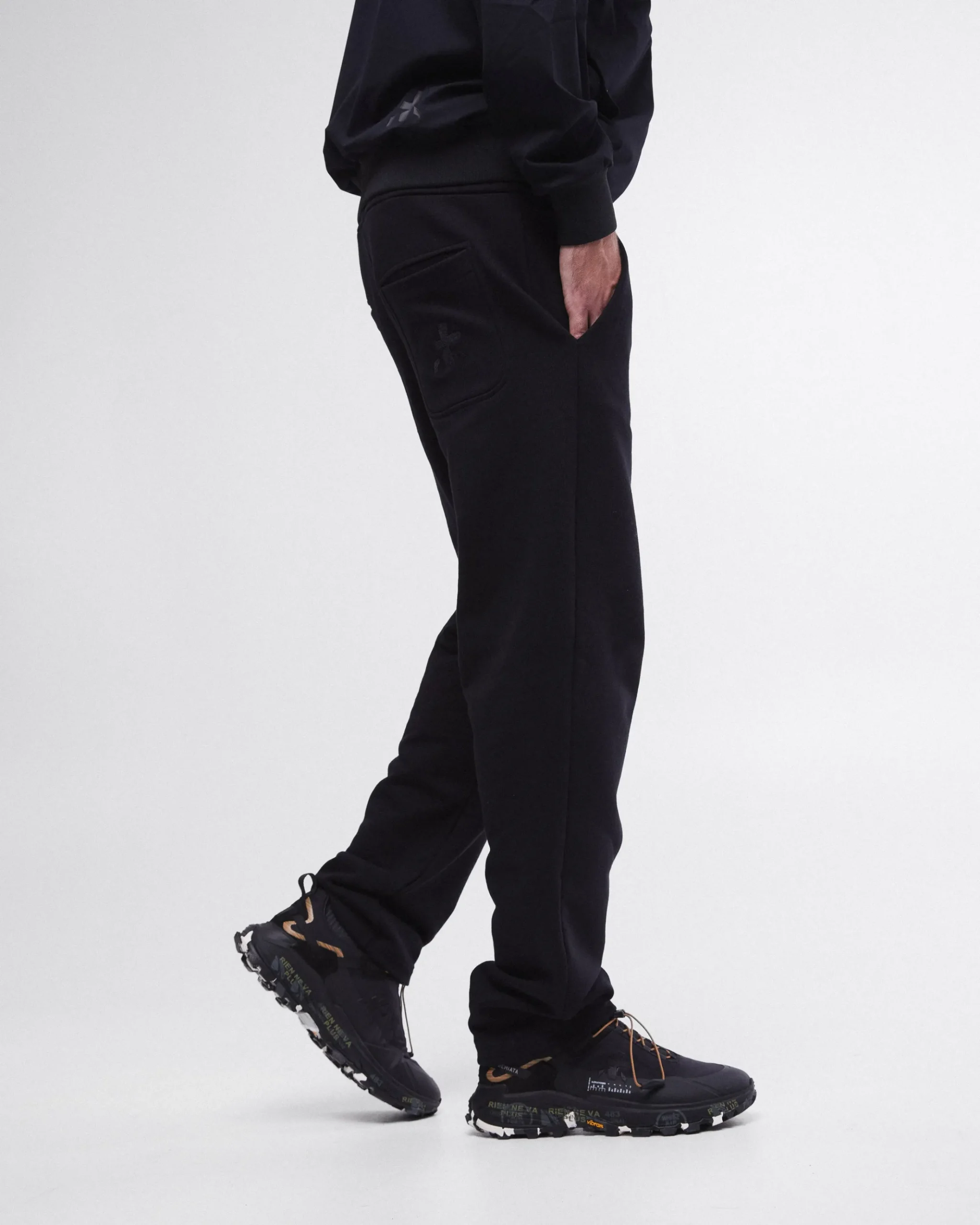 Premiata Pantaloni in jersey>Uomo Pantaloni