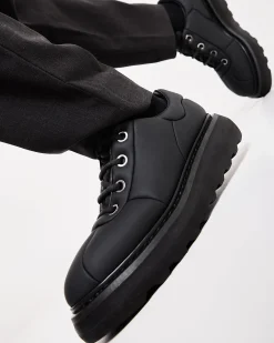 Premiata Scarpe Cal in gommato nero>Uomo Stringate