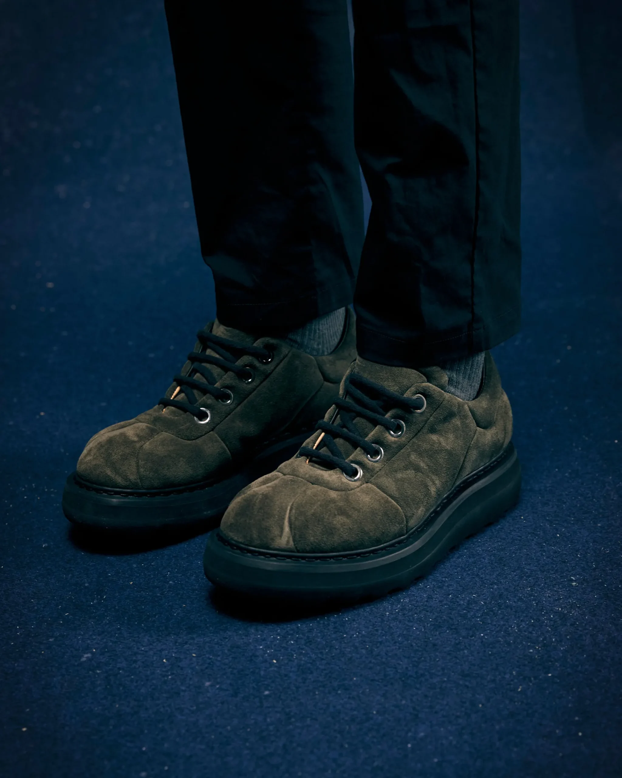 Premiata Scarpe Cal in suede rain oliva>Uomo Stringate